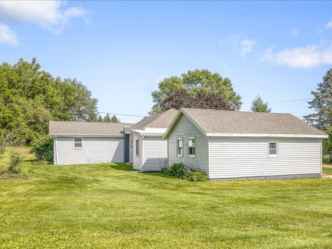 Tiny photo for 140 E Walnut Street, Cedarville, IL 61013 (MLS # 12535221)