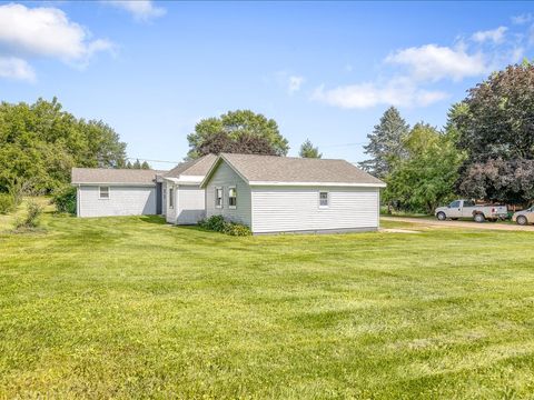 Tiny photo for 140 E Walnut Street, Cedarville, IL 61013 (MLS # 12535221)