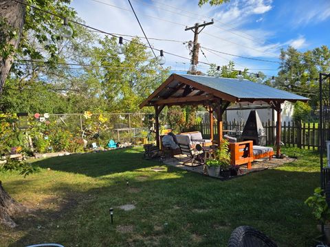 Tiny photo for 373 Woodbridge Street, Des Plaines, IL 60016 (MLS # 12568806)