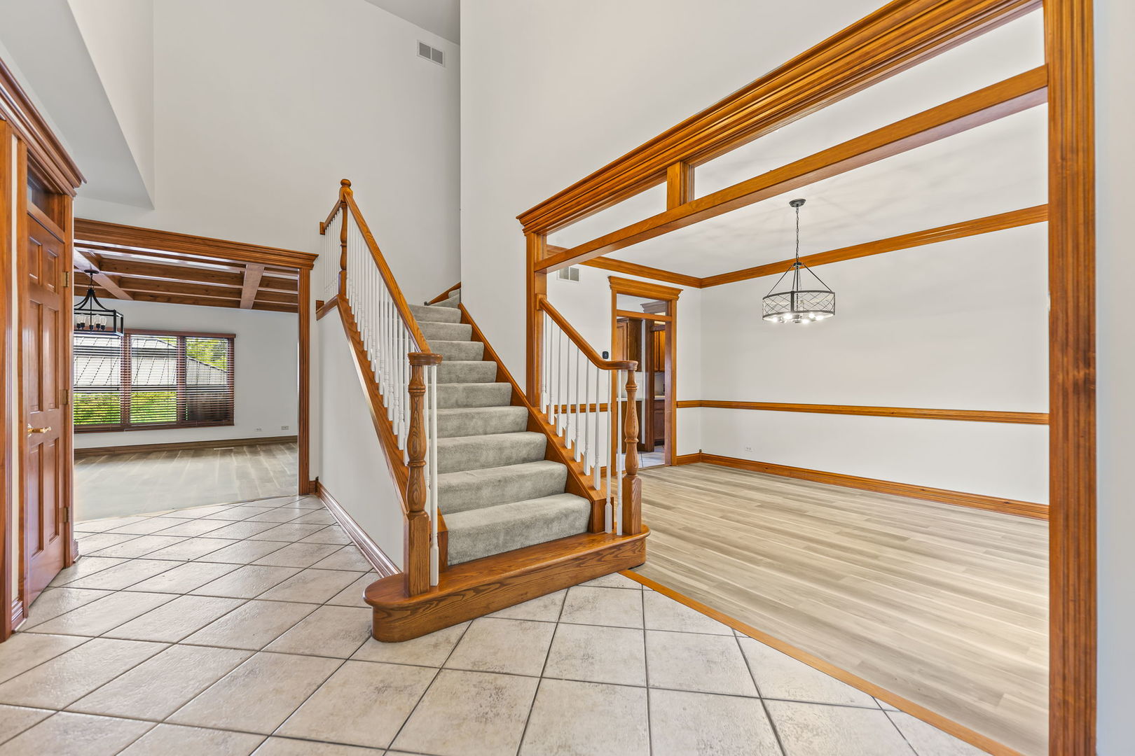 552 WATERS EDGE Drive