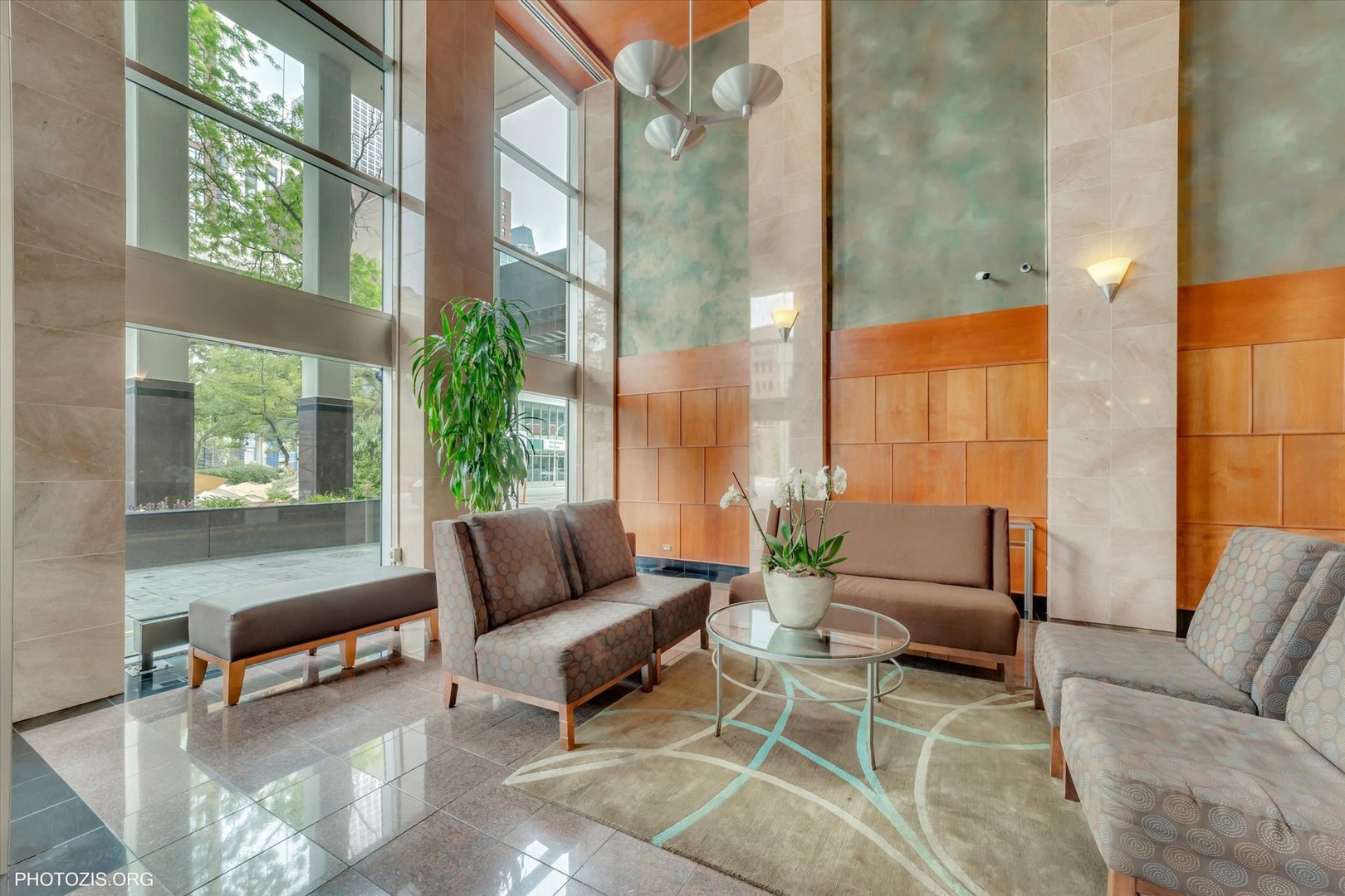 1122 N Clark Street 1405