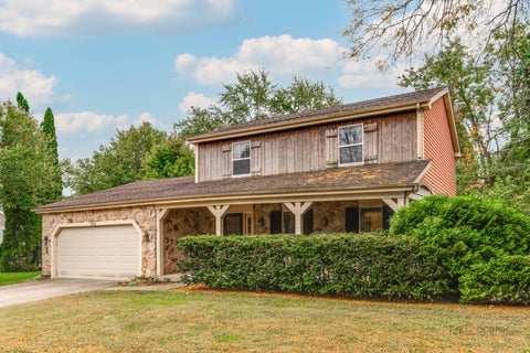 Photo of 705 Royal Glen Drive, Cary, IL 60013 (MLS # 12779597)