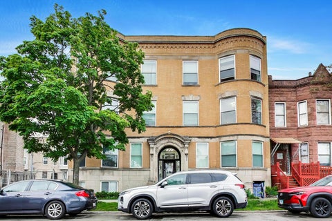 Photo of 616 E 46th Street #2, Chicago, IL 60653 (MLS # 12700151)
