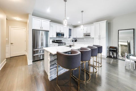 Tiny photo for 616 E 46th Street #2, Chicago, IL 60653 (MLS # 12700151)