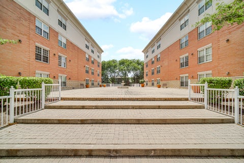 Tiny photo for 701 W RAND Road #432, Arlington Heights, IL 60004 (MLS # 12712071)