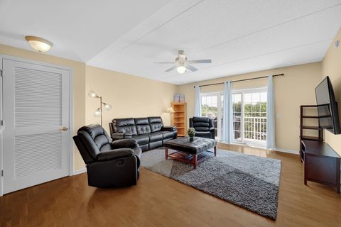 Tiny photo for 701 W RAND Road #432, Arlington Heights, IL 60004 (MLS # 12712071)
