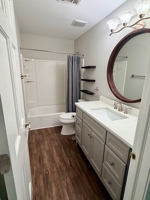 Tiny photo for 261 Arboretum Drive, Lombard, IL 60148 (MLS # 12661950)