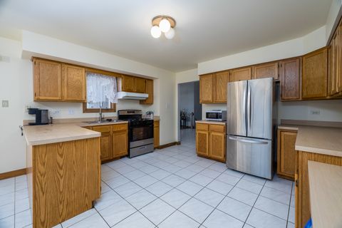 Tiny photo for 16231 Lake Villa Avenue, Tinley Park, IL 60477 (MLS # 12476543)