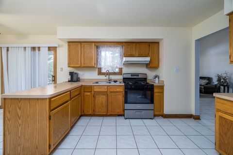 Tiny photo for 16231 Lake Villa Avenue, Tinley Park, IL 60477 (MLS # 12476543)