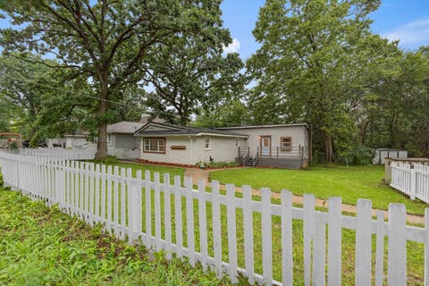 Photo of 38472 N 4th Avenue, Spring Grove, IL 60081 (MLS # 12736891)