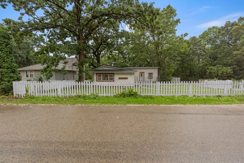 Tiny photo for 38472 N 4th Avenue, Spring Grove, IL 60081 (MLS # 12736891)