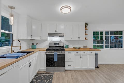 Tiny photo for 38472 N 4th Avenue, Spring Grove, IL 60081 (MLS # 12736891)