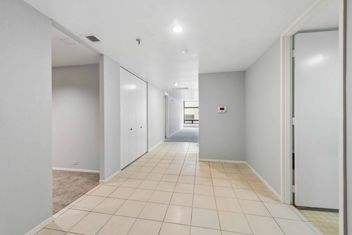 680 N Lake Shore Drive 1008
