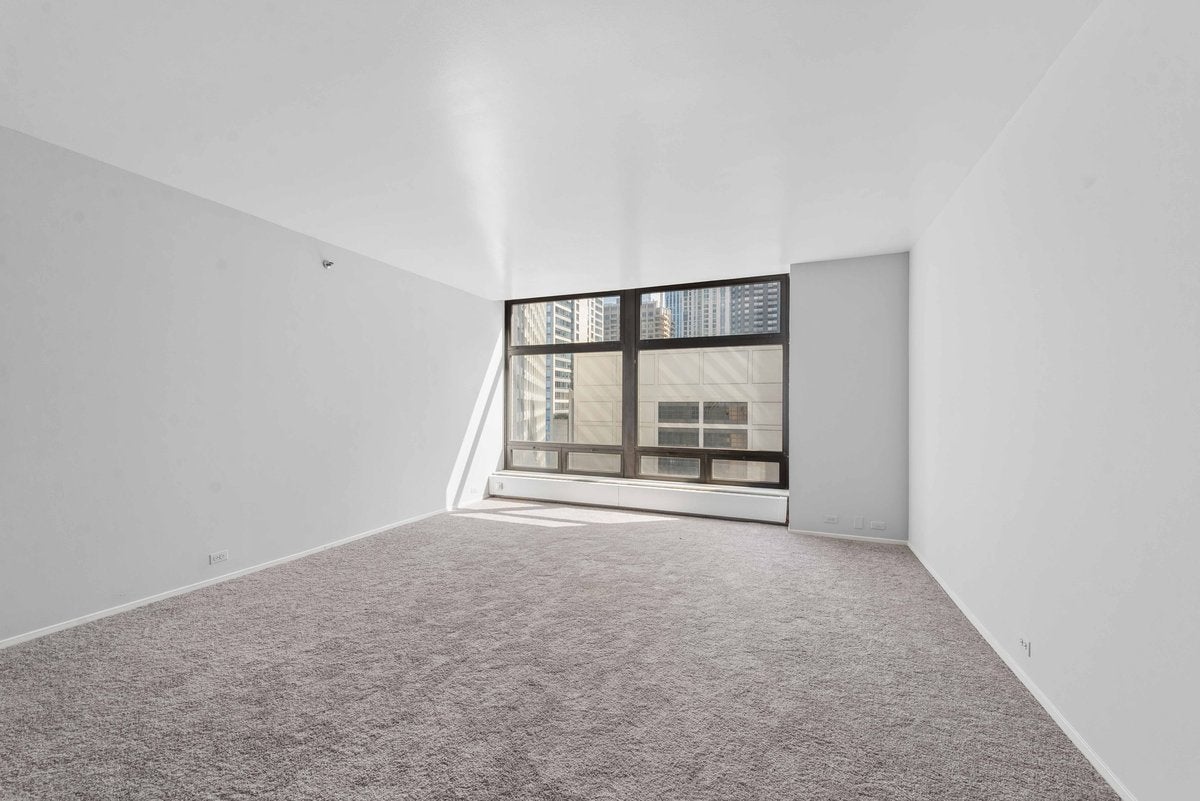 680 N Lake Shore Drive 1008