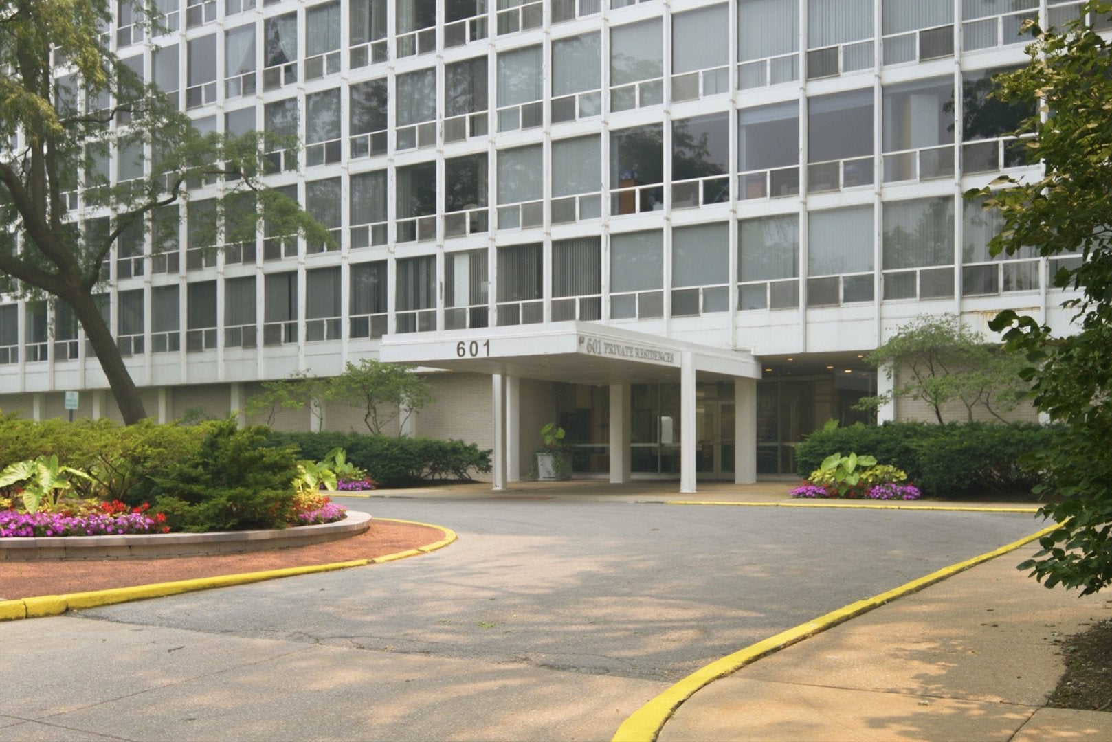 601 E 32nd Street 310