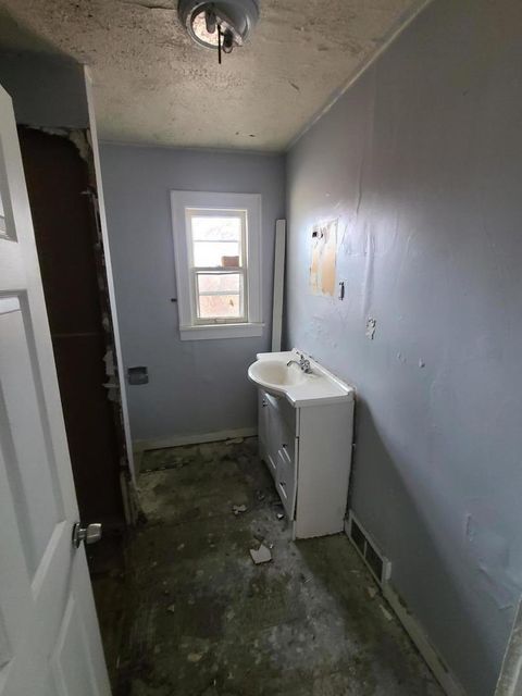 Tiny photo for 2122 Honore Avenue, North Chicago, IL 60064 (MLS # 12590245)