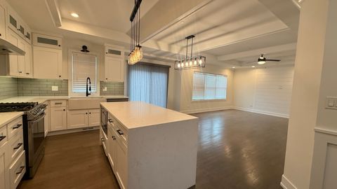 Tiny photo for 417 W Pierce Road, Itasca, IL 60143 (MLS # 12566874)