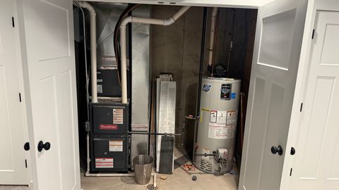 Tiny photo for 417 W Pierce Road, Itasca, IL 60143 (MLS # 12566874)