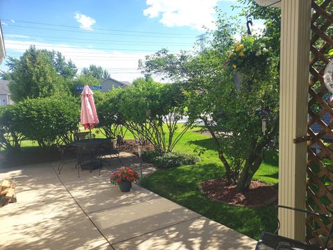 Tiny photo for 50 S Juniper Drive, North Aurora, IL 60542 (MLS # 12617499)