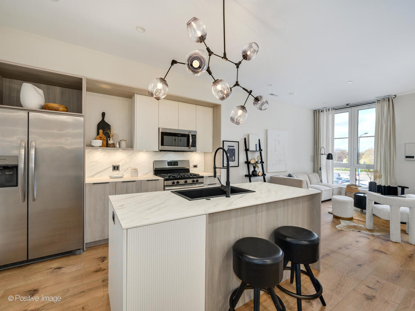 11 W Prospect Avenue 417