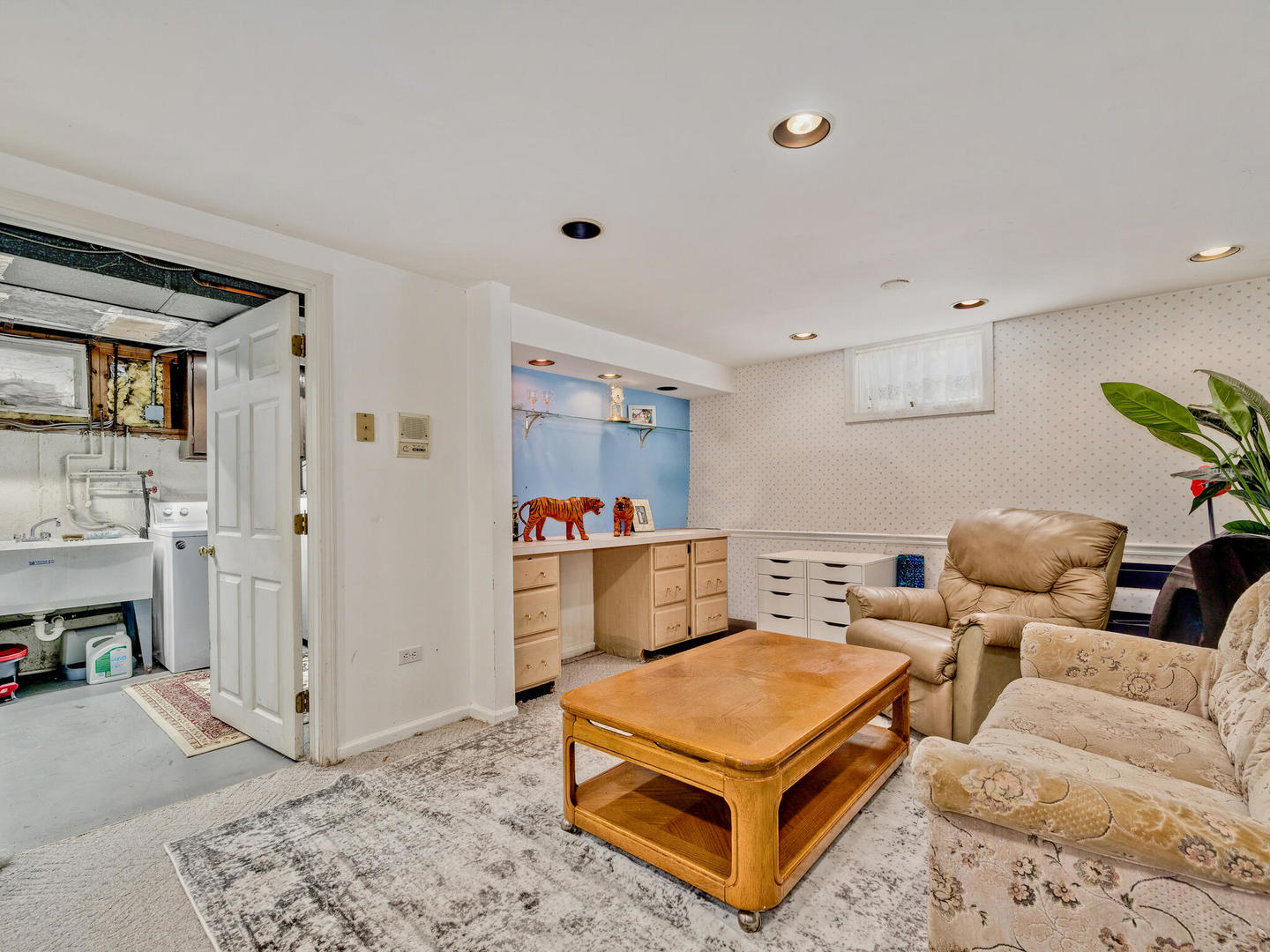 Mount Prospect, Illinois 60056, United States, 4 Bedrooms Bedrooms, ,3 BathroomsBathrooms,Residential,Active,208817