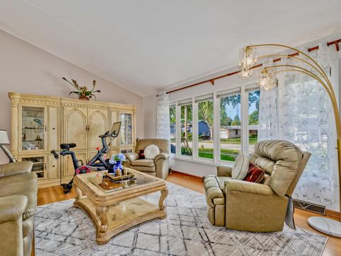 Tiny photo for 1121 N Greenfield Lane, Mount Prospect, IL 60056 (MLS # 12470006)