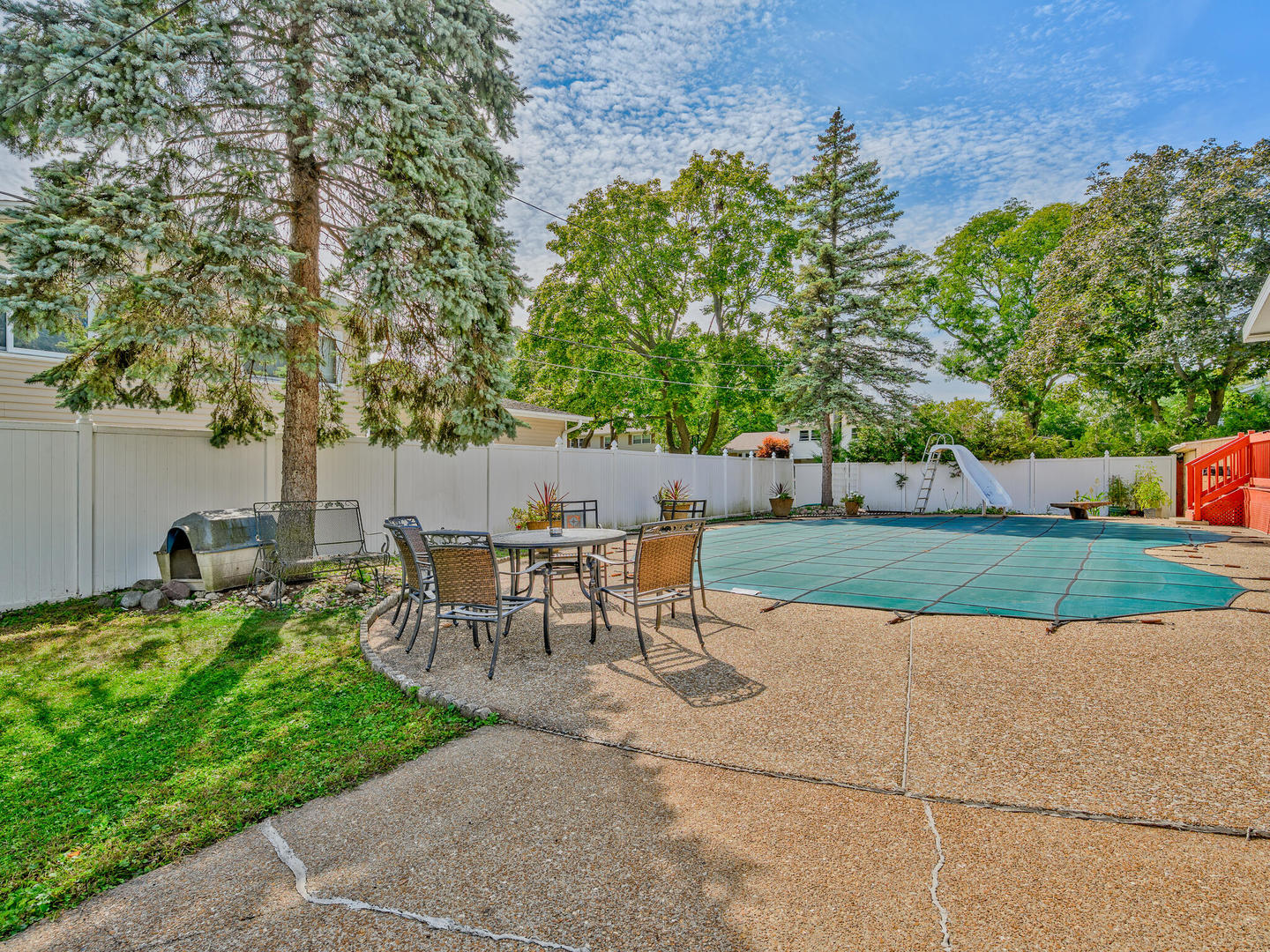 Mount Prospect, Illinois 60056, United States, 4 Bedrooms Bedrooms, ,3 BathroomsBathrooms,Residential,Active,208817