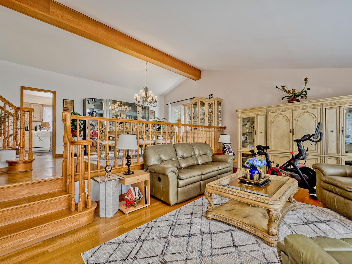 Mount Prospect, Illinois 60056, United States, 4 Bedrooms Bedrooms, ,3 BathroomsBathrooms,Residential,Active,208817