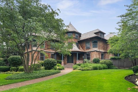 681 Lincoln Avenue Winnetka IL 60093