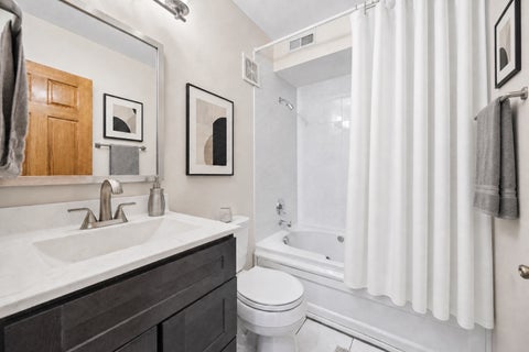 Tiny photo for 245 S Oak Park Avenue #C, Oak Park, IL 60302 (MLS # 12771497)