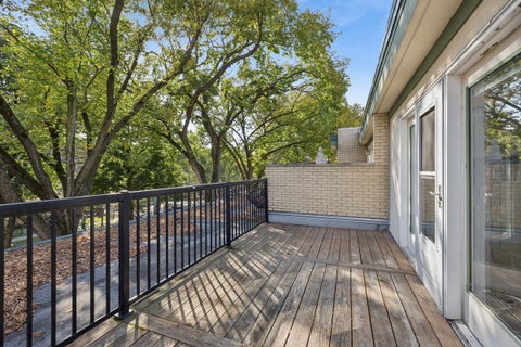 Tiny photo for 245 S Oak Park Avenue #C, Oak Park, IL 60302 (MLS # 12771497)