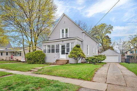 Photo of 232 N Green Street, Carpentersville, IL 60110 (MLS # 12620107)