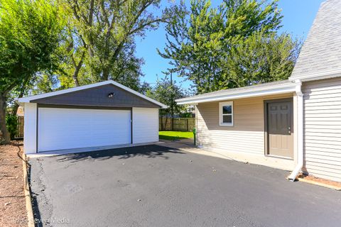 A home in Oak Lawn