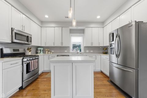 Tiny photo for 2302 W Belmont Avenue #4, Chicago, IL 60618 (MLS # 12593650)