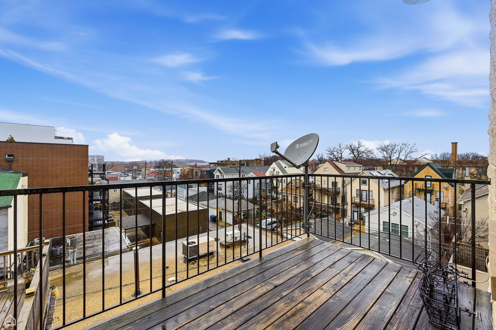 2302 W Belmont Avenue 4