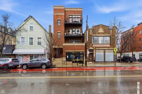 2302 W Belmont Avenue 4 Chicago IL 60618