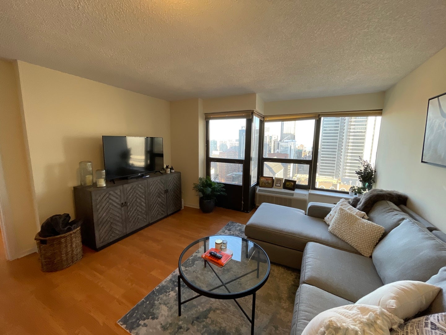 30 E Huron Street 3508