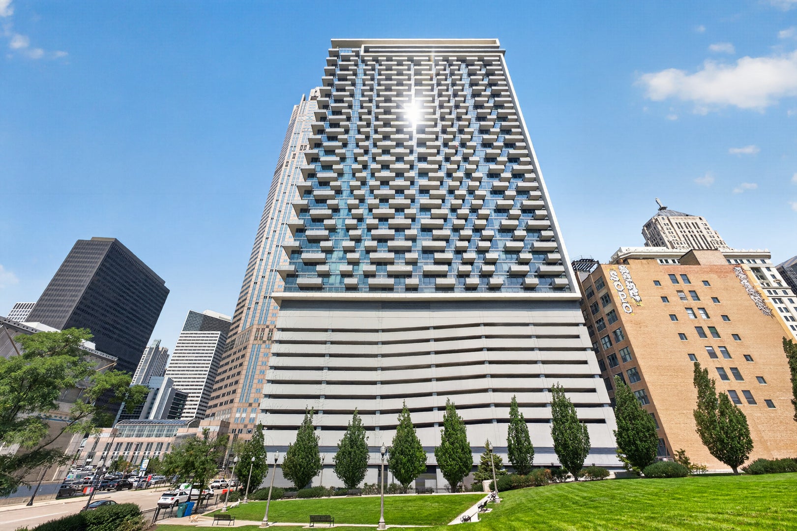 235 W Van Buren Street 4101