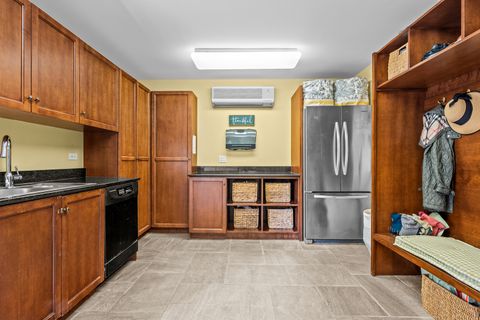 Tiny photo for 908 Elm Place, Glencoe, IL 60022 (MLS # 12486480)