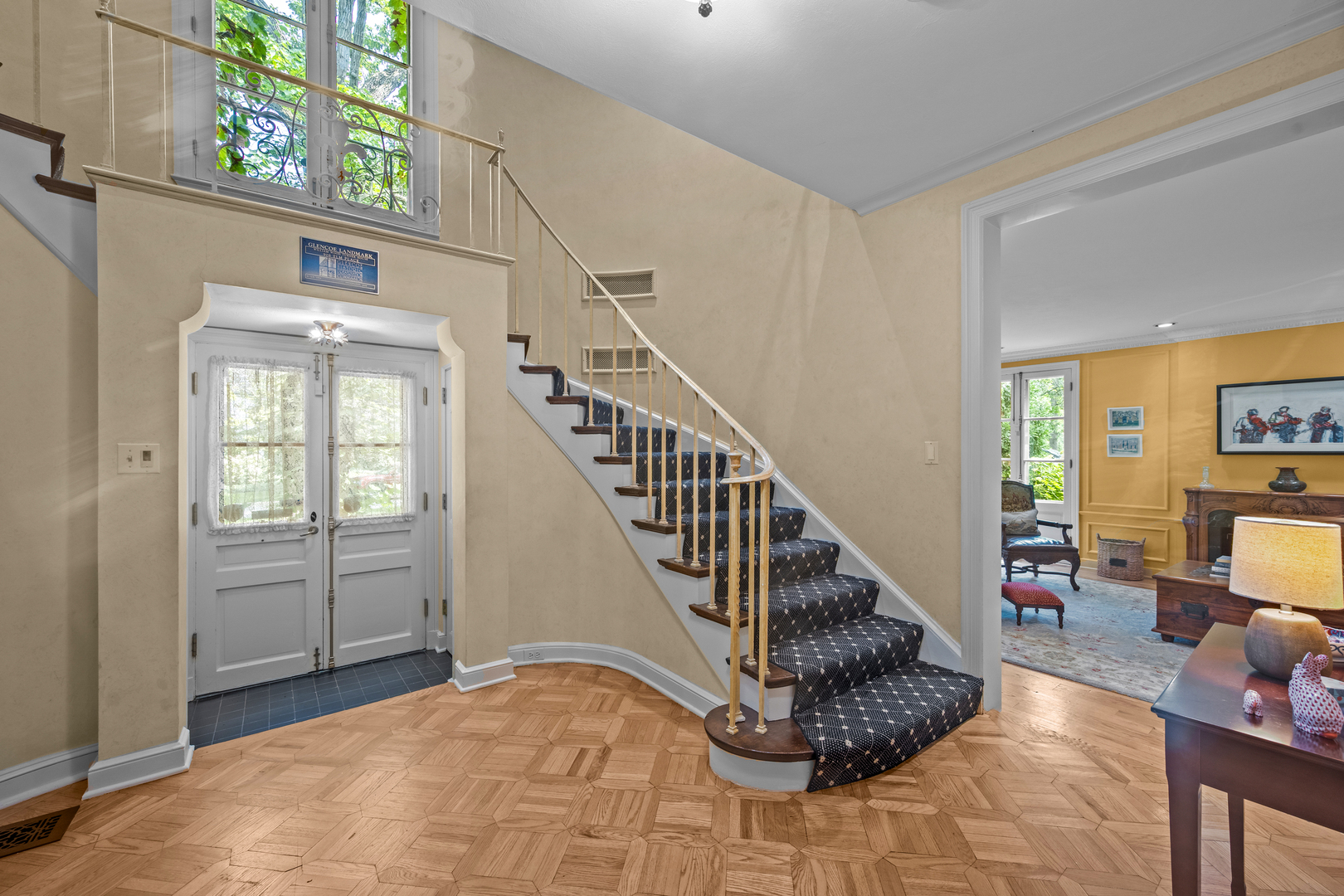 908 Elm Place