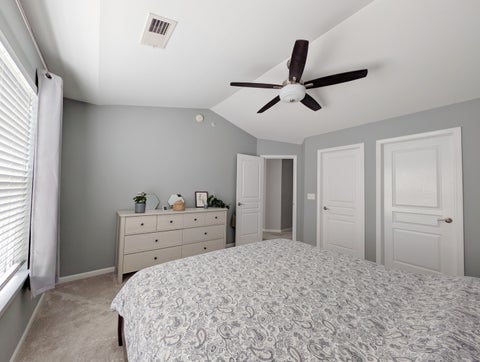 Tiny photo for 208 Wildflower Street, Des Plaines, IL 60016 (MLS # 12734068)