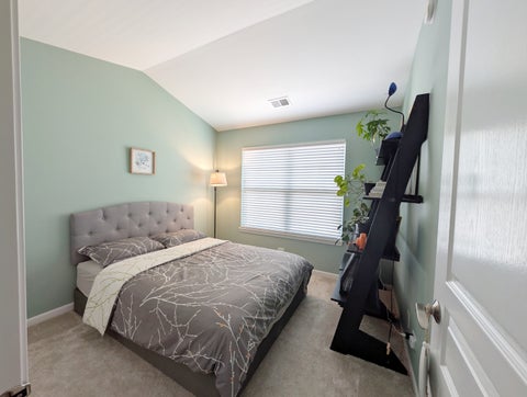 Tiny photo for 208 Wildflower Street, Des Plaines, IL 60016 (MLS # 12734068)