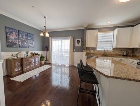Tiny photo for 208 Wildflower Street, Des Plaines, IL 60016 (MLS # 12734068)