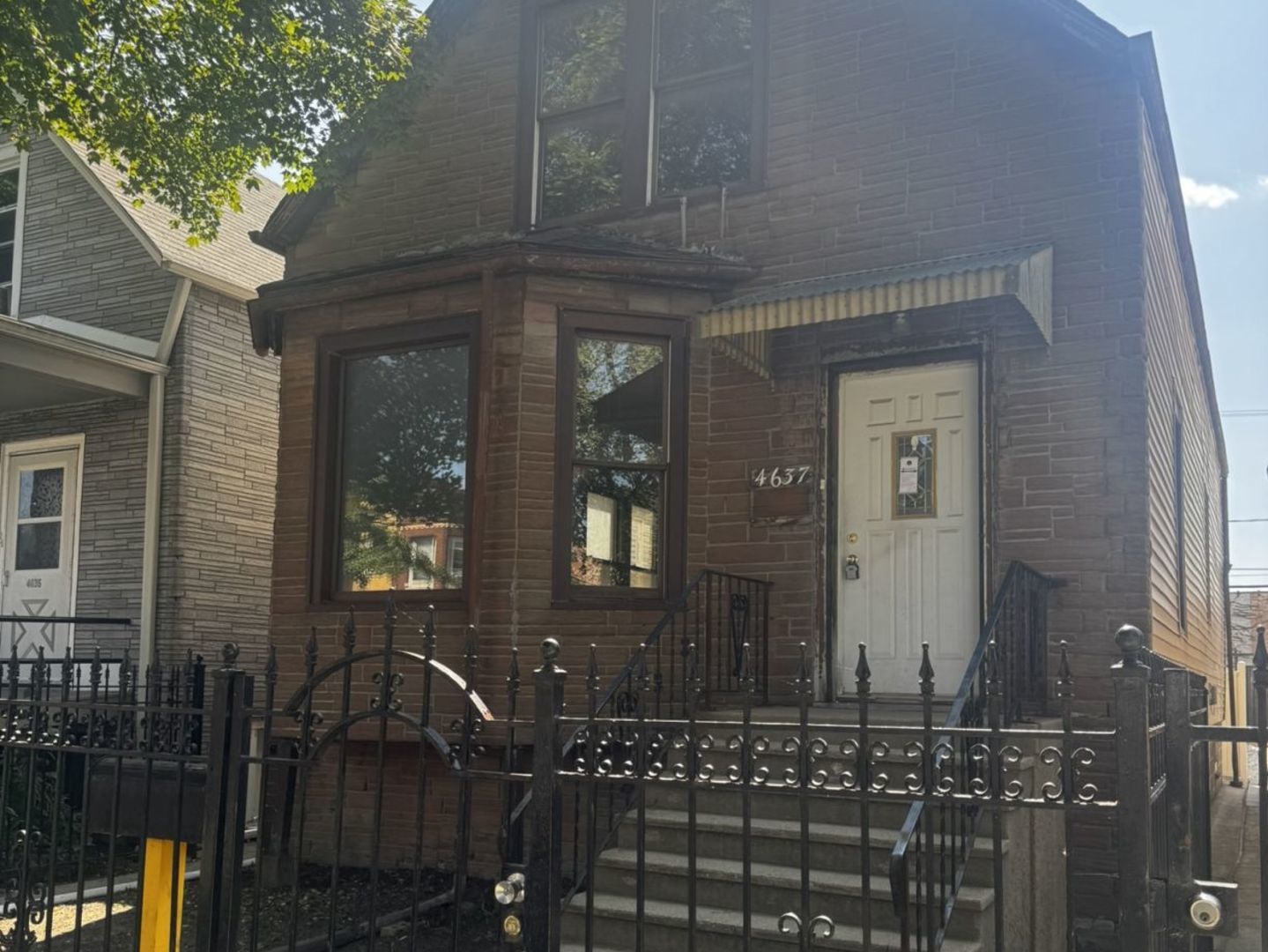 4637 W Mclean Avenue