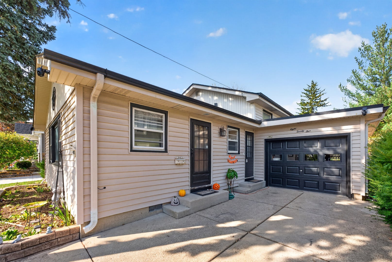 825 Prairie Street