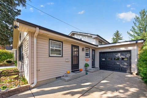 Tiny photo for 825 Prairie Street, Aurora, IL 60506 (MLS # 12795846)