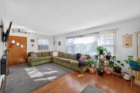 Tiny photo for 825 Prairie Street, Aurora, IL 60506 (MLS # 12795846)