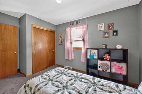 Tiny photo for 825 Prairie Street, Aurora, IL 60506 (MLS # 12795846)
