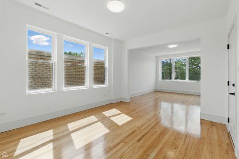 Photo of 1928 W 21st Street #2F, Chicago, IL 60608 (MLS # 12604341)