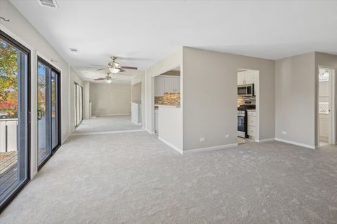 Tiny photo for 220 Hawthorne Court #B2, Schaumburg, IL 60193 (MLS # 12509665)